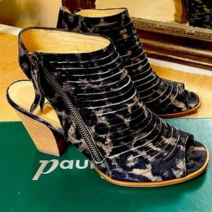 Paul Green Cayanne peep-toe bootie, size 8